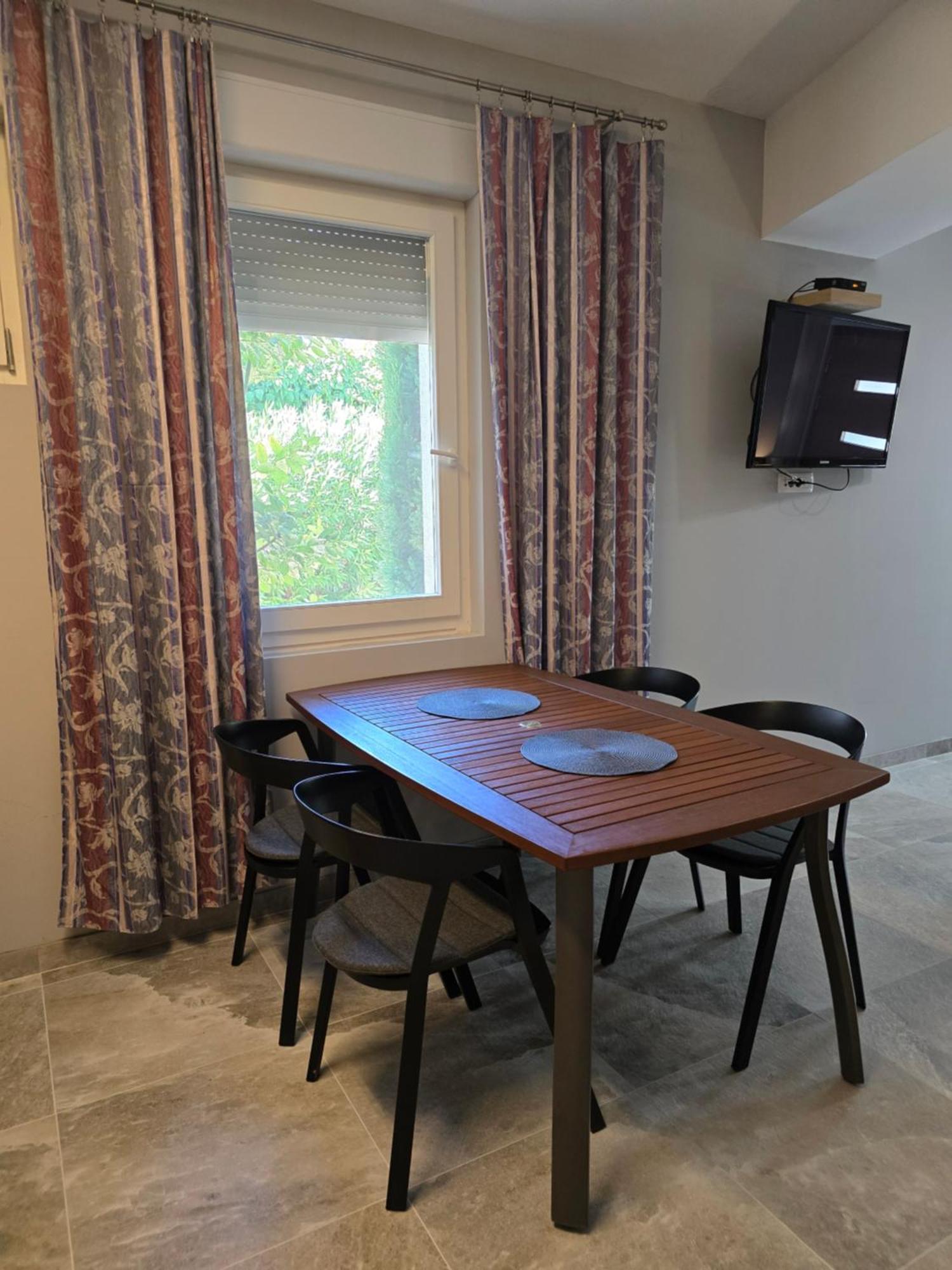 Apartmani Kameno Sidro Bilice Room photo